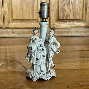 Vintage Colonial Couple Lamp